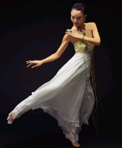 杨丽萍身高体重多少？ 曾为了舞蹈放弃生育