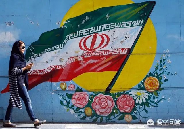 伊朗总统拒外长辞呈，这出逼宫大戏是演给谁看的？