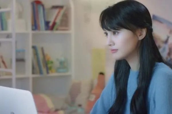 郑爽豪宅降价2000万没卖掉，为何这个房子没有人敢下手？