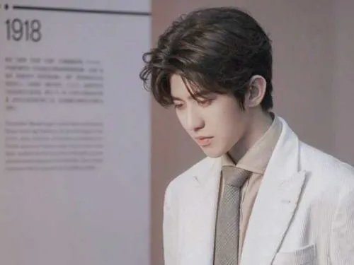 如何看待蔡徐坤专辑预售涉嫌违法这件事情？