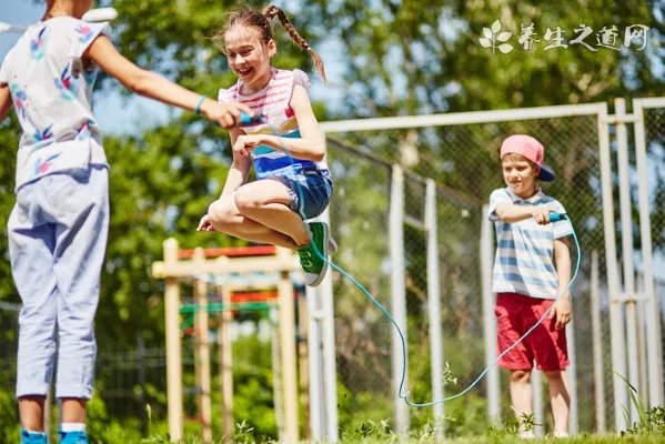 家长巧妙化解儿童倔脾气的建议