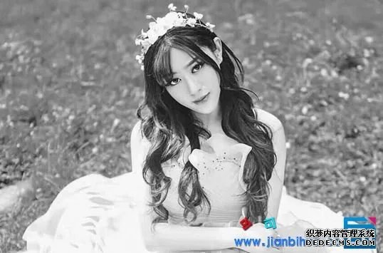 非诚勿扰初安琪微博个人资料身高三围胸围情史整容前后照择偶标准