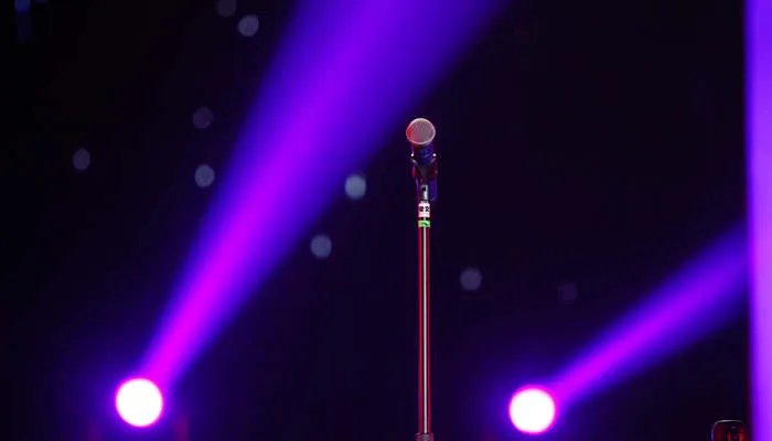 全开麦是什么意思