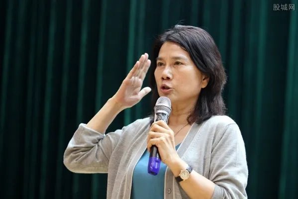 董明珠结了几次婚 她到现在为何还单身