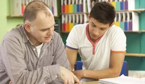 赞美老师的作文200字