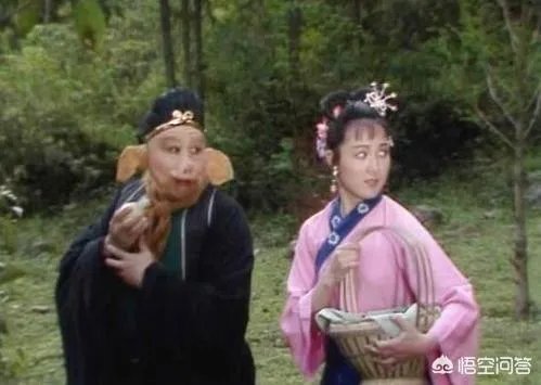 《西游记》中，白骨精给唐僧送饭，目的是什么？