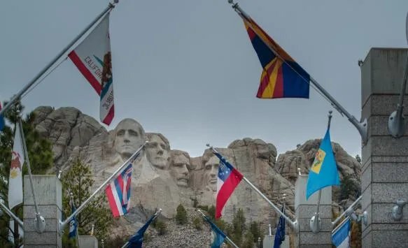 美国总统大选几年一次 美国总统多少年一任