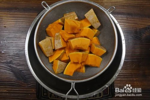 蛋糕培训：焙蕾甘甜的南瓜子全麦面包