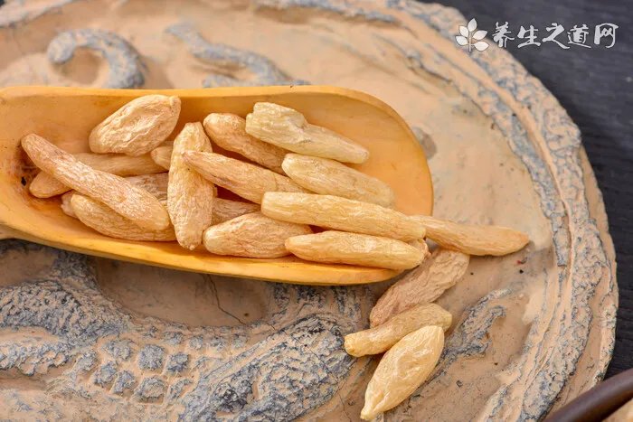 玉簪叶片发黄的原因分析