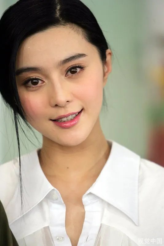 范冰冰突然发文努力坚强的活着，她发文的背后有何深意？