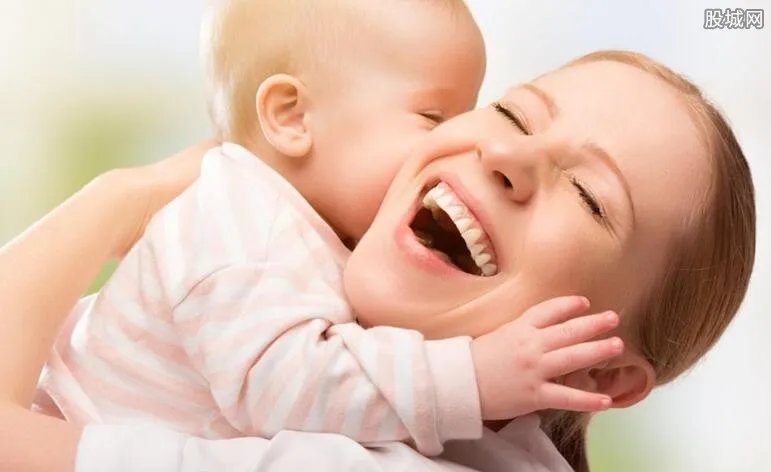 成人奶妈暗访 奶妈一个月收入多少钱