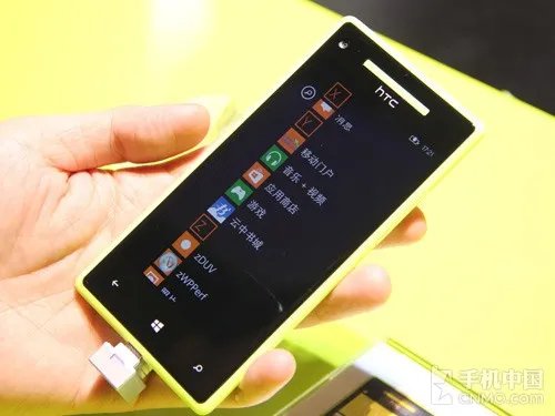 WP8双核强悍来袭 HTC 8X和8S现场体验