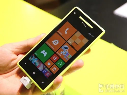 WP8双核强悍来袭 HTC 8X和8S现场体验
