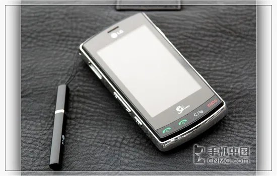 誓与伯爵争锋! LG双网双待KW838评测