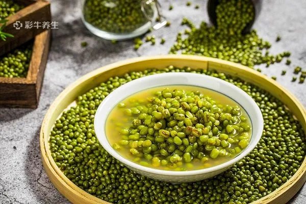 绿豆汤为什么煮出来是红色的