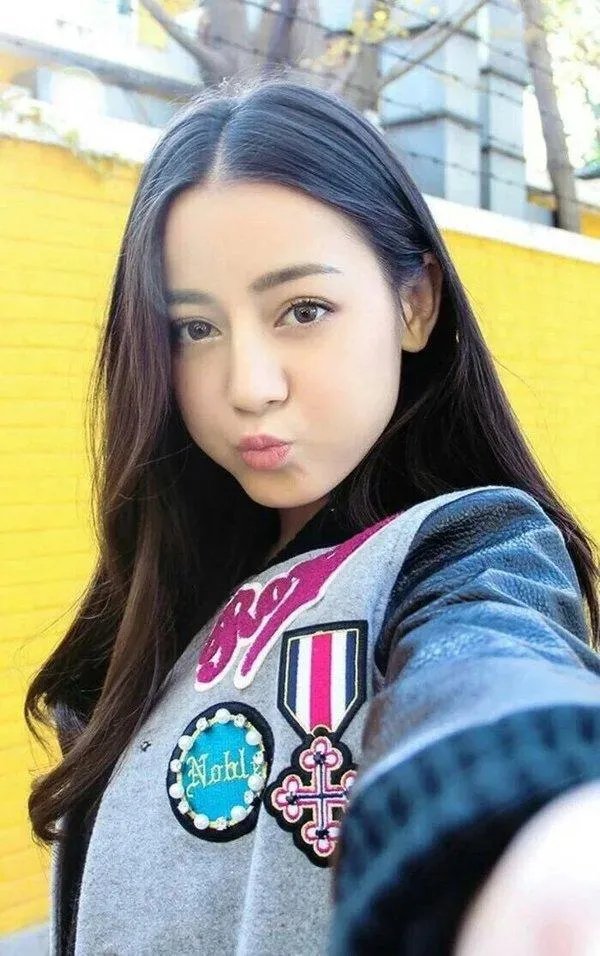 你们觉得小迪更美还是baby更美？