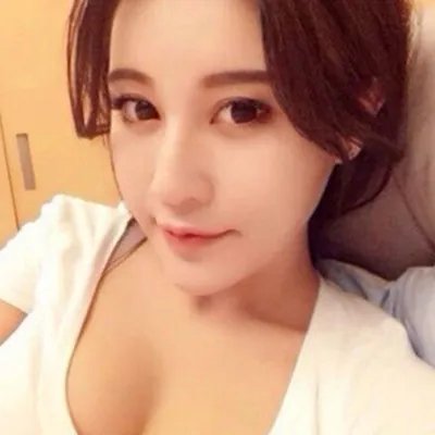 波霸中国乳神樊玲 性感豪乳足球女神