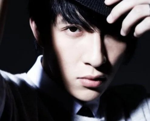 薛之谦车祸图片触目惊心 车祸现场血淋淋震惊网友