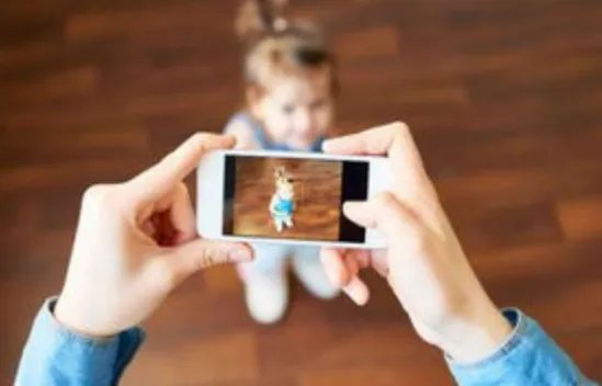 虞书欣朋友圈内容被售卖,作为普通人,有必要担心吗?