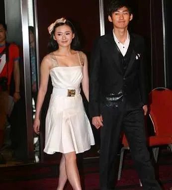 江铠同打郑爽照片 江铠同的老公是谁