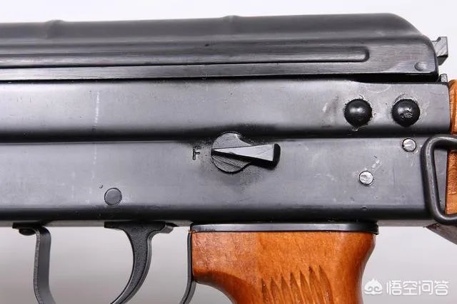 81式突击步枪有哪些优点？又有哪些缺点？