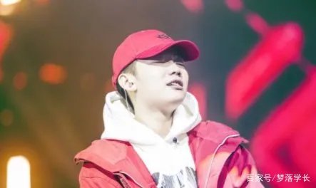 夜宿门过去三年了，Pgone发新歌嘲讽贾乃亮，他和李小璐还在一起吗？