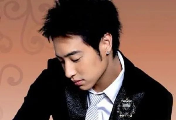 如何评价潘玮柏的篮球水平？