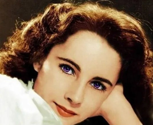 伊丽莎白泰勒的眼睛真的是紫色的吗?