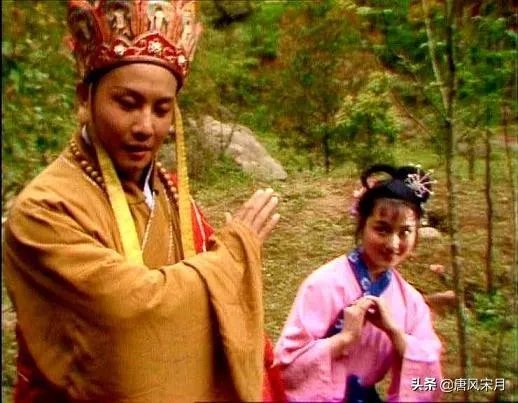 《西游记》中，白骨精给唐僧送饭，目的是什么？