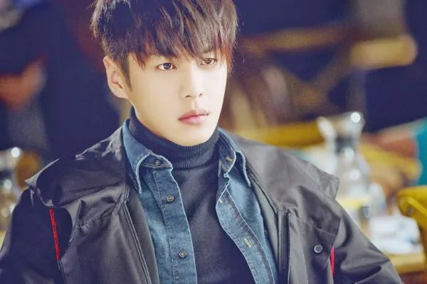 尹正力挺张若昀，你怎么看待张若昀这件事？