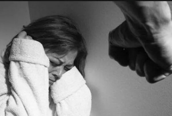 女子反杀家暴丈夫被判防卫过当，你觉得判决公平吗？