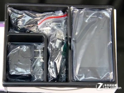 1GHz双核+2000mAh 联想乐Phone A789评测