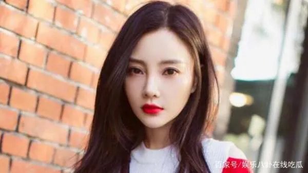 夜宿门过去三年了，Pgone发新歌嘲讽贾乃亮，他和李小璐还在一起吗？