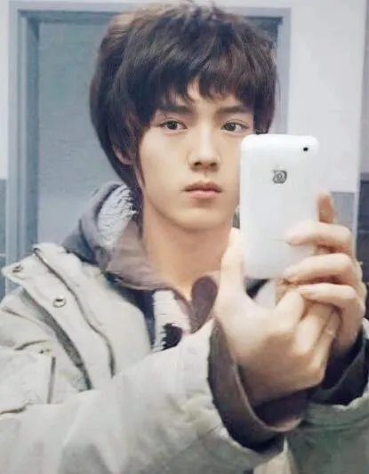 鹿晗出道前旧照是怎么回事 鹿晗出道前旧照曝光