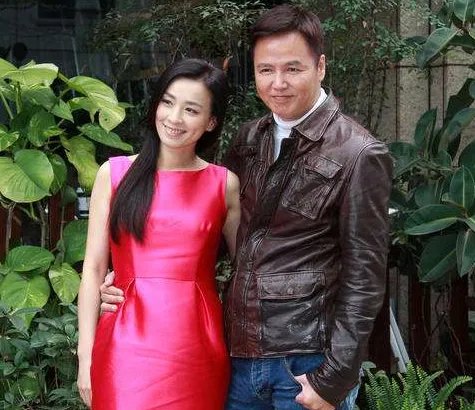 张庭夫妇社交平台被禁言，为何不给他们为己辩驳的机会？