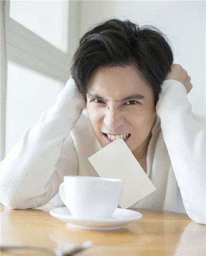 15年薛之谦离婚声明回应传闻 近日被传疑似复合