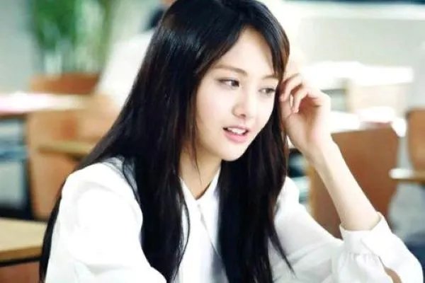 郑爽豪宅降价2000万没卖掉，为何这个房子没有人敢下手？