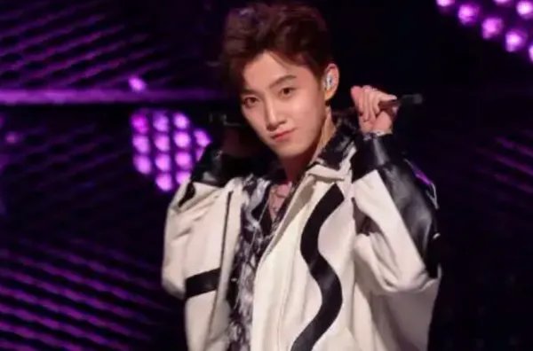 《披荆斩棘第二季》官宣定档，阵容跟第一季相比谁更强？