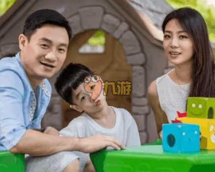 杨威自曝二胎是双胞胎女儿 杨威女儿名字曝光