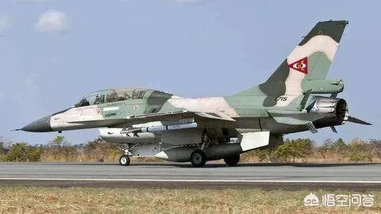 委内瑞拉正在进行军演，它的三军部队各有哪些主打军事装备？