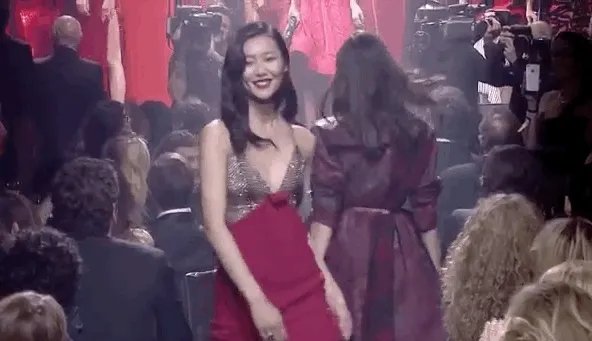 辛芷蕾的发型适合什么脸型的人？