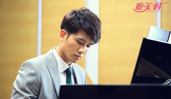 彭冠英女友是谁?和赵韩樱子绯闻真假